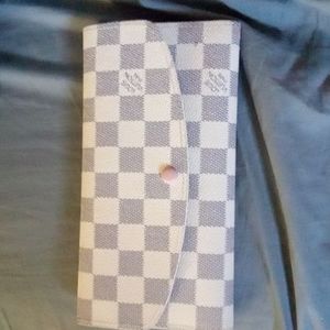Louis Vuitton Paris wallet